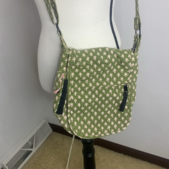 Kavu Green Pink Crossbody Canvas Bag MCB6513N - Picture 11 of 13